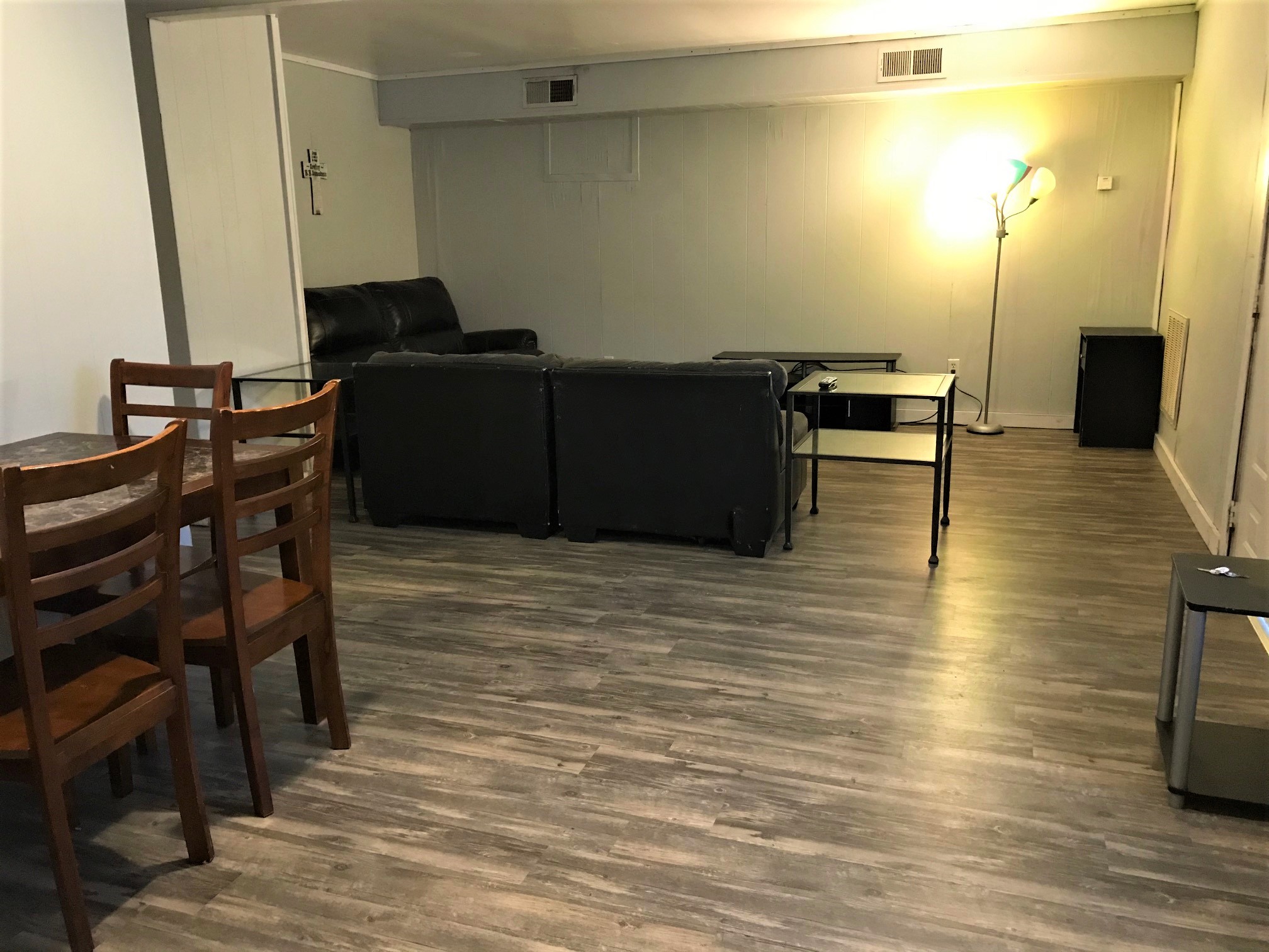 209 S Irwin St - 5