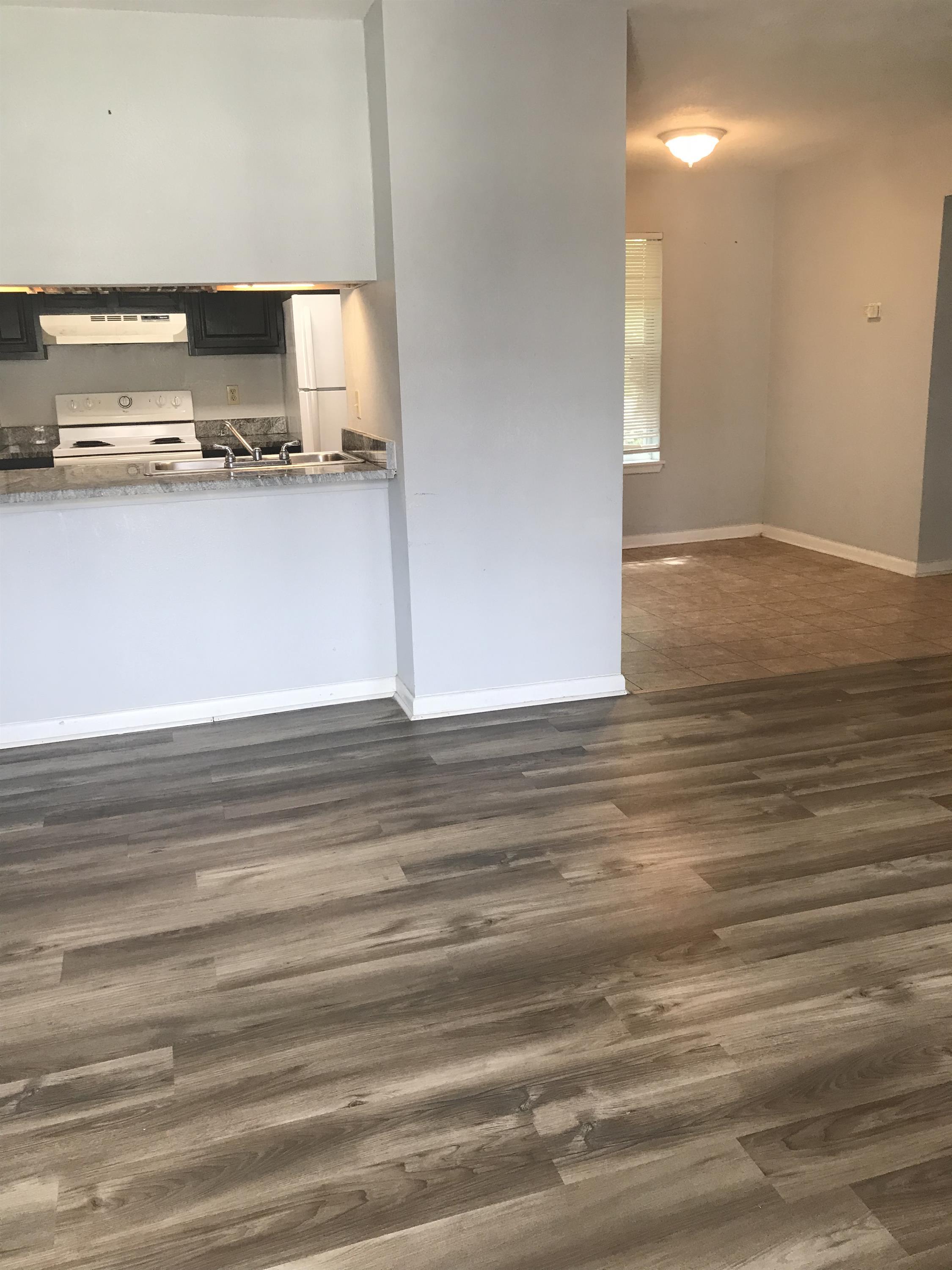 520 E Lagrange Street - 13