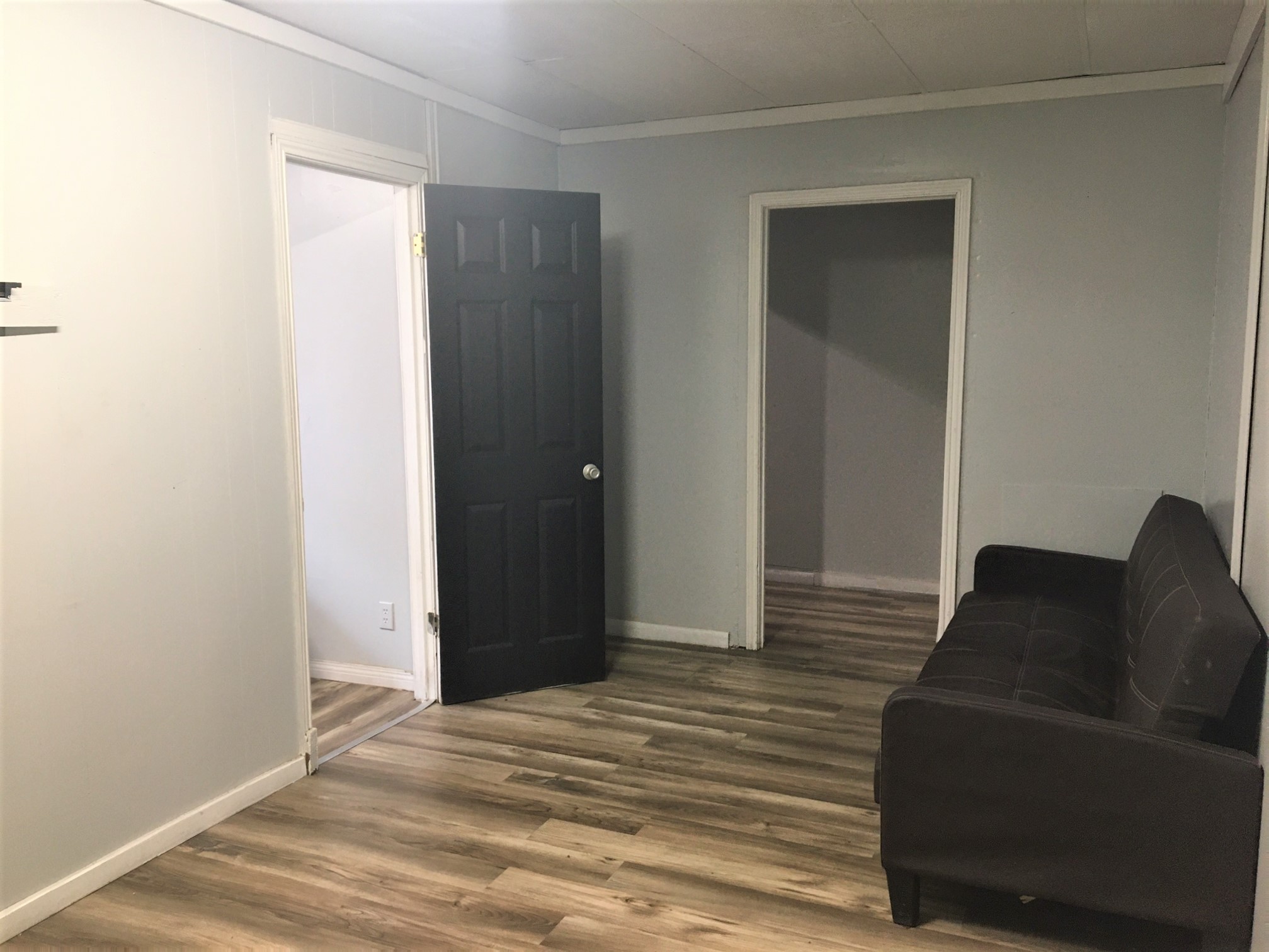 209 S Irwin St - 3